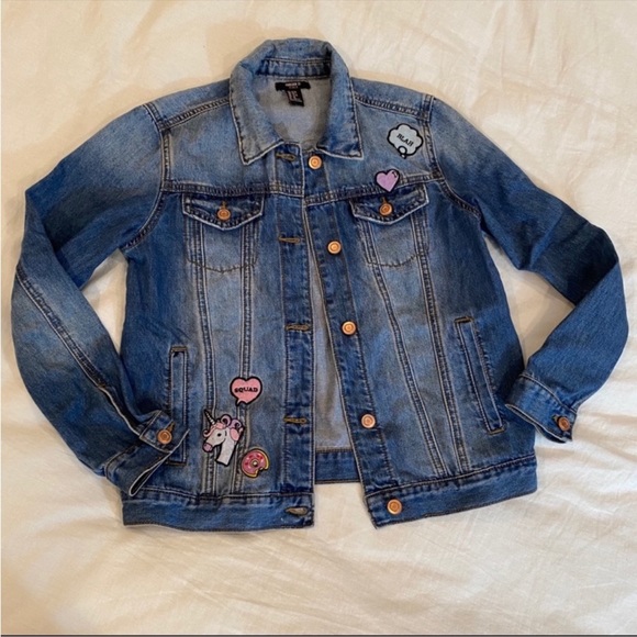 Forever 21 Jean Jacket with Embroidered Patches (Girls size XL - 13/14) - Picture 2 of 9